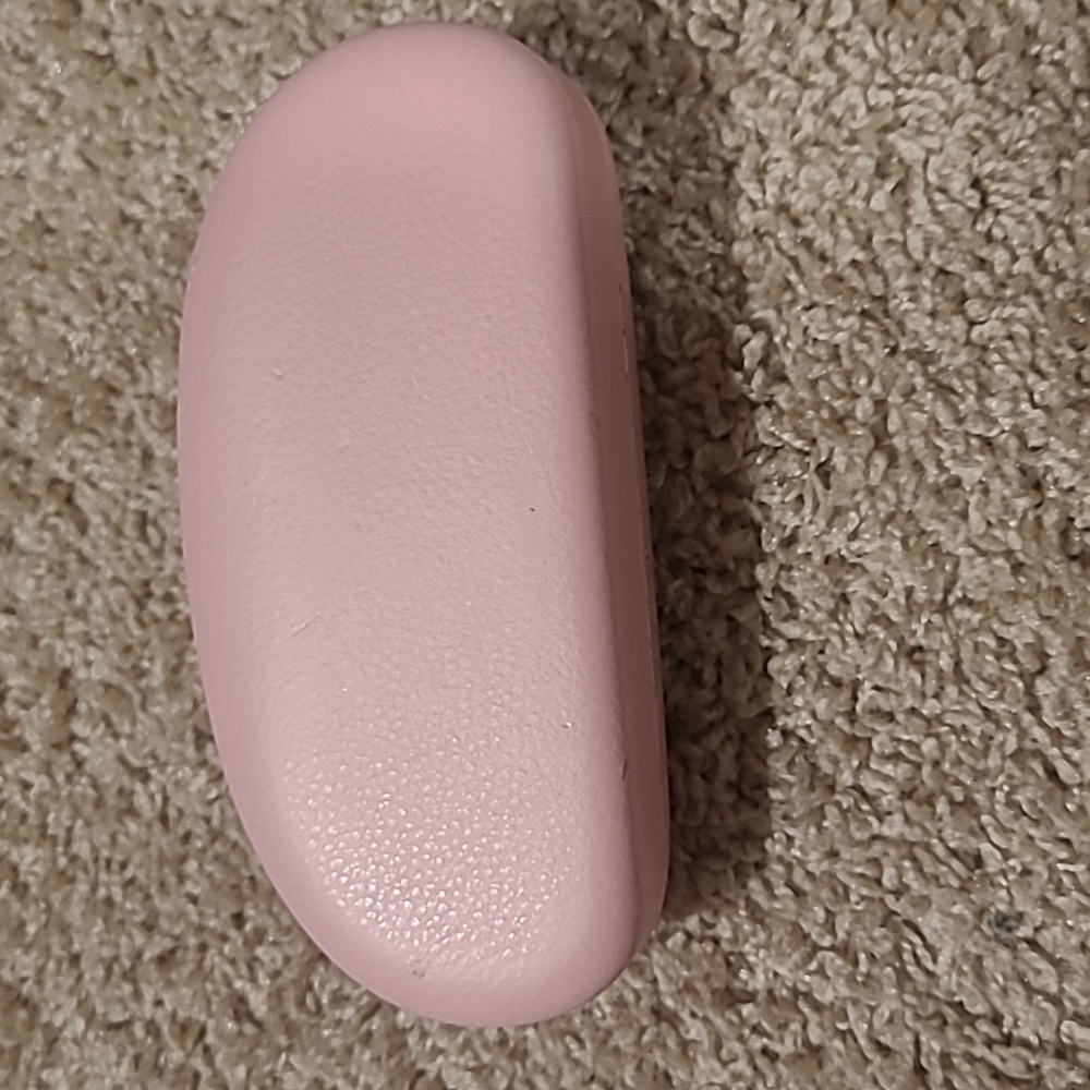 Juicy Couture Blush Pink Eyewear Case - Picture 3 of 8